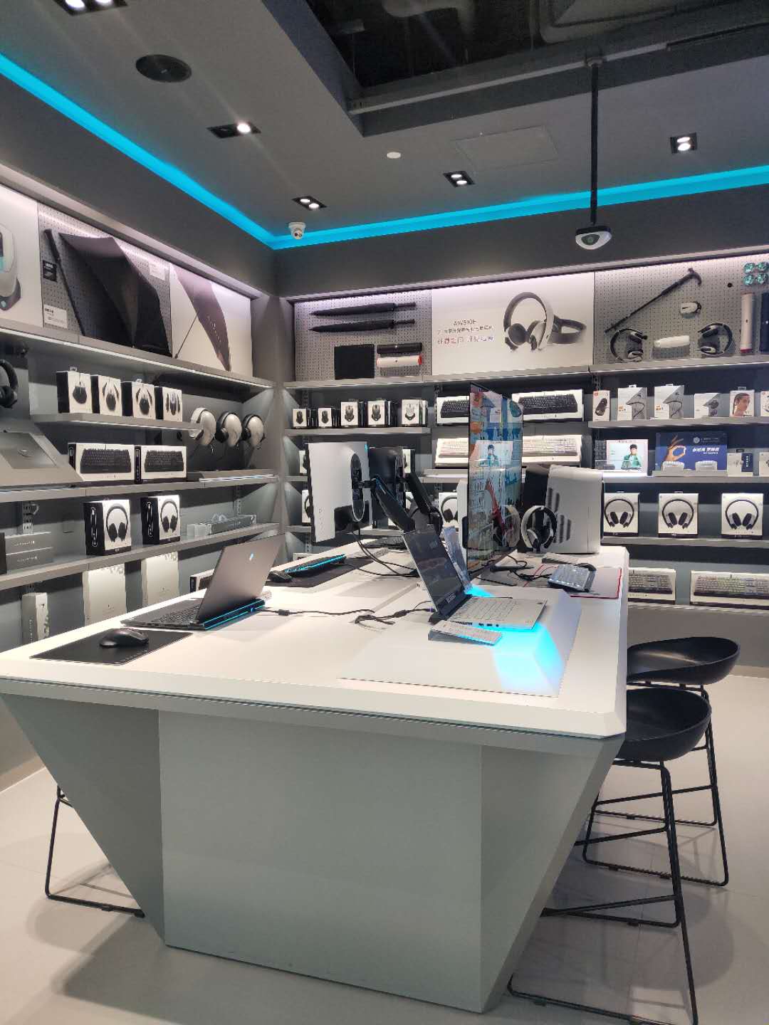 上海alienware外星人电脑,上海外星人官方零售店