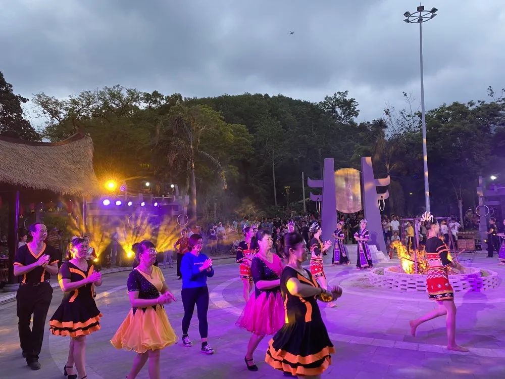 昌江梨花里视频完整版 (昌江王下乡黎花里自驾游攻略)