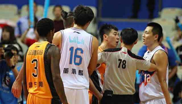 姚明打篮球打架事件,中国篮球姚明打架集锦