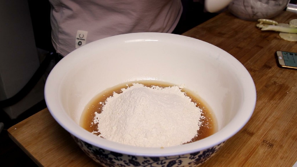 五仁月饼从和面到做的方法,老式五仁月饼馅料最佳配方和做法