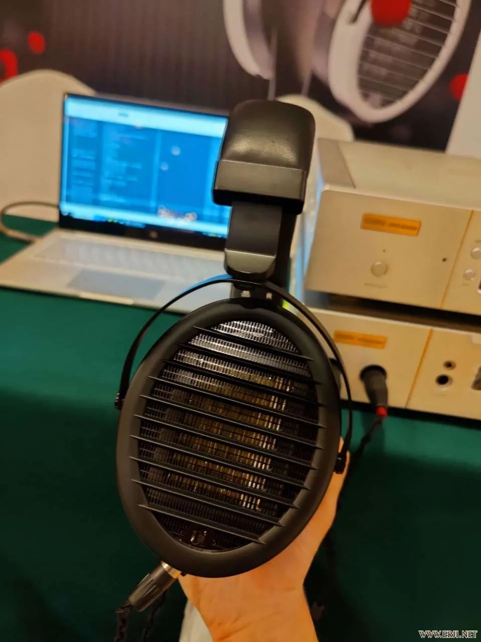 展商如何布展，才能让展位人气显得特别旺？成都国际耳机展大报道