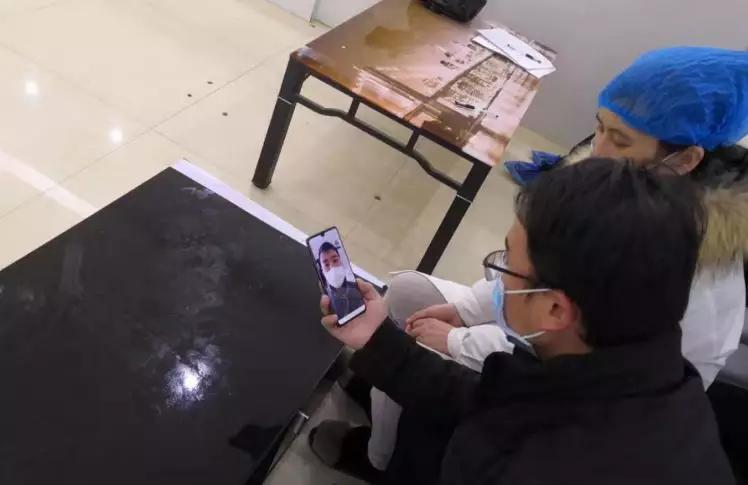 爸爸抱抱我原视频,爸爸抱抱我前奏