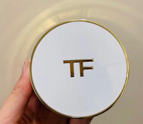 圣罗兰兰蔻阿玛尼哪款气垫比较好,推荐气垫持久遮瑕阿玛尼