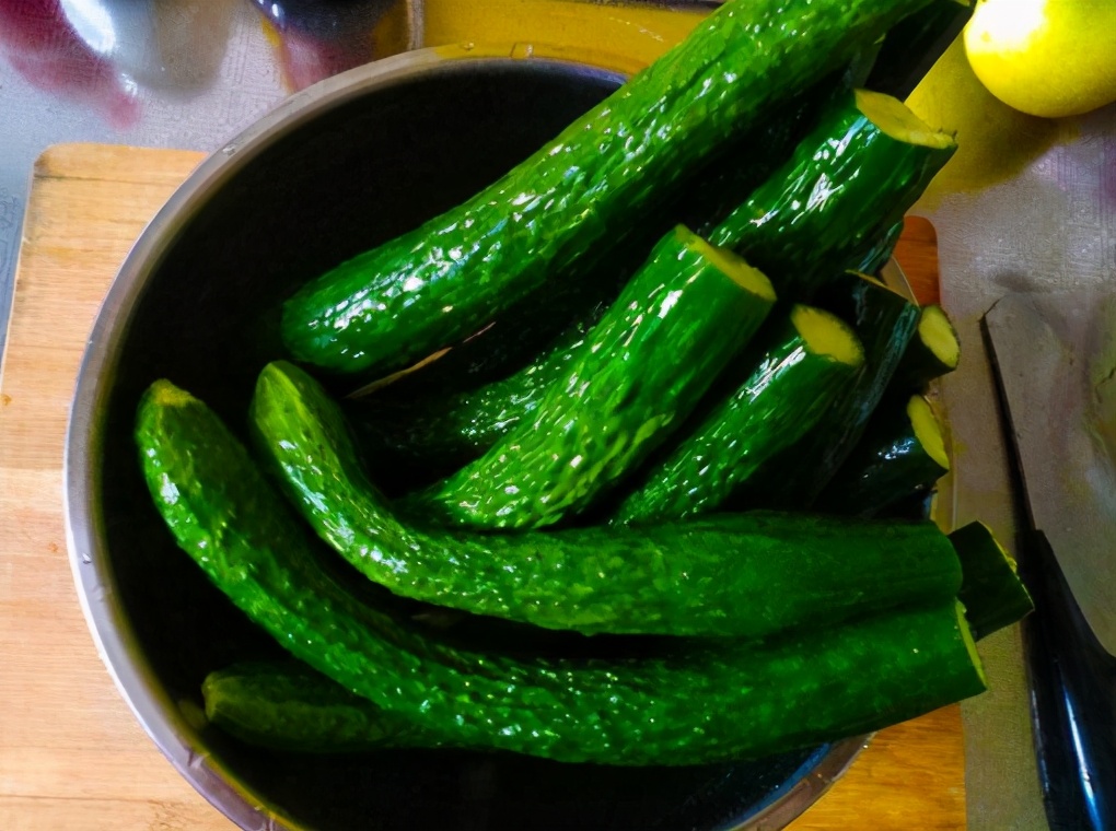 夏天腌黄瓜不用雪碧,夏天黄瓜不炒着吃