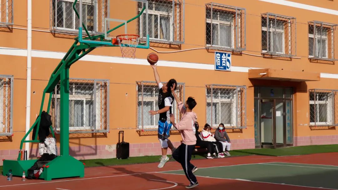 东方红小学兴趣班,北京东方红学校特色课程