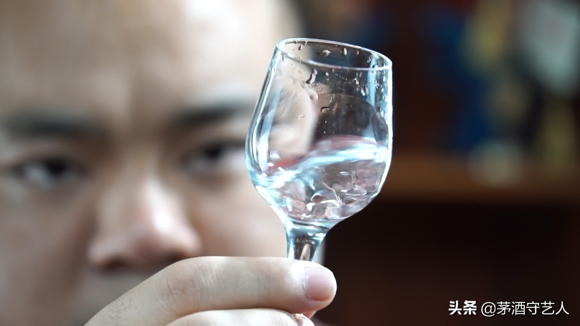 茅酒守艺人品酒完整版,茅酒守艺人评洋河大曲老天蓝