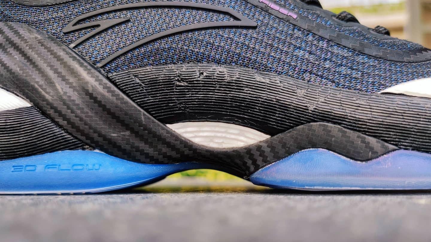 虚荣OR求实？KT7代配置拉满，CJ1代力求高端，安踏和李宁你爱谁？