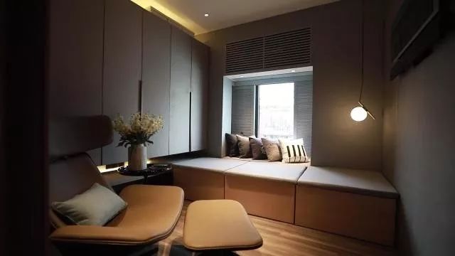 大师设计的湖景房,设计师设计两百平别墅