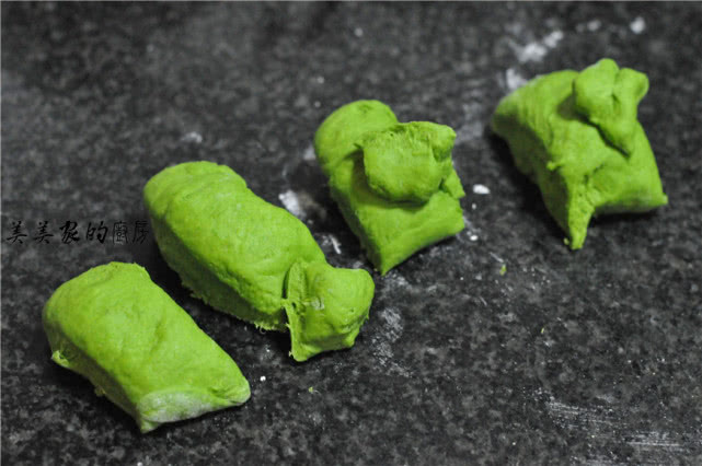 这菜农村到处都是，人称“百草之王”，4月最鲜嫩，做馒头特香！