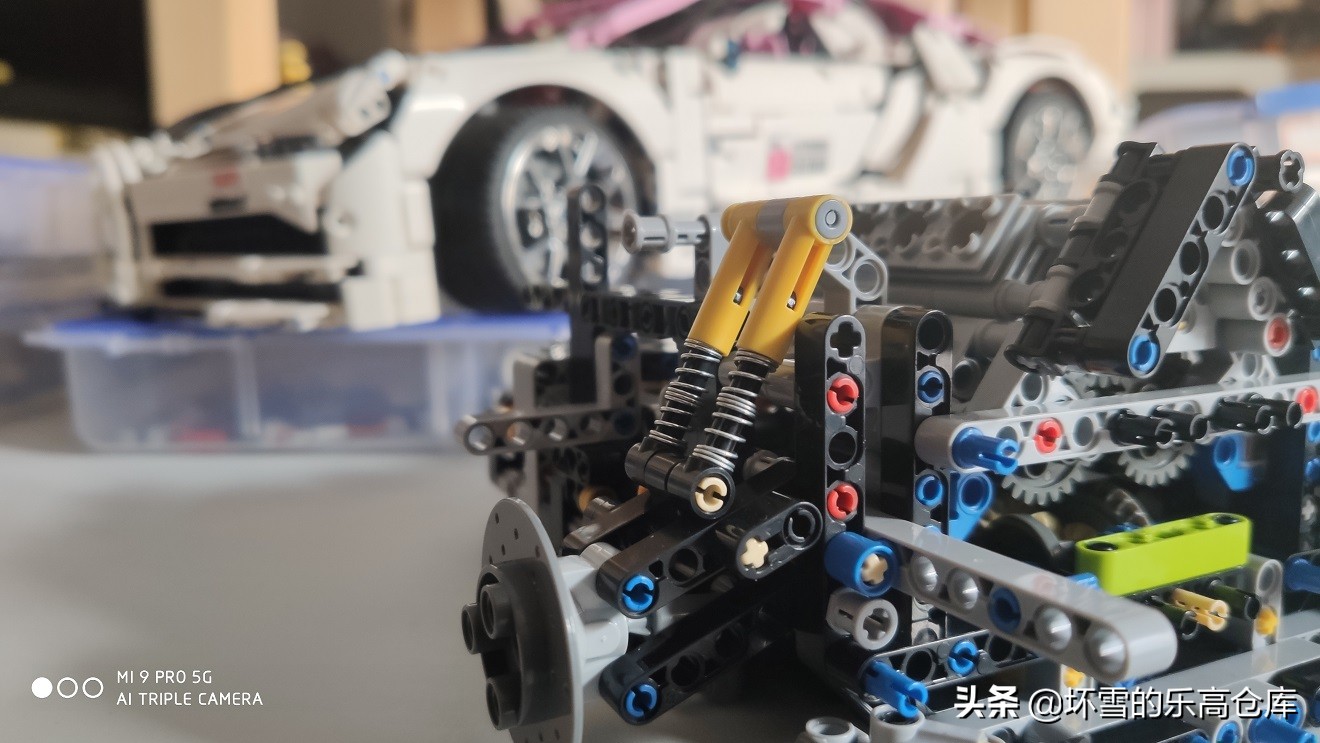 乐高积木布加迪跑车,积木不仅仅是玩具