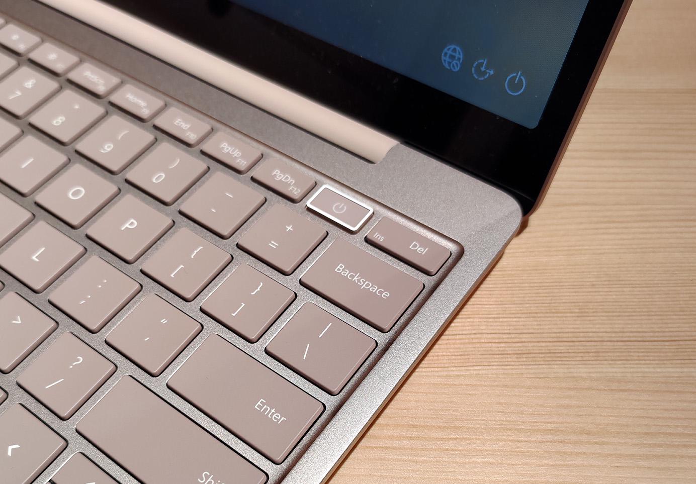 一线通type-c显示器怎么玩,显示器type-c接口在哪里