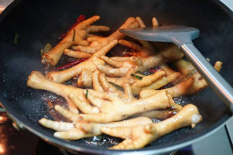 软烂熟烤鸡爪教程,家常烧鸡爪简单做法