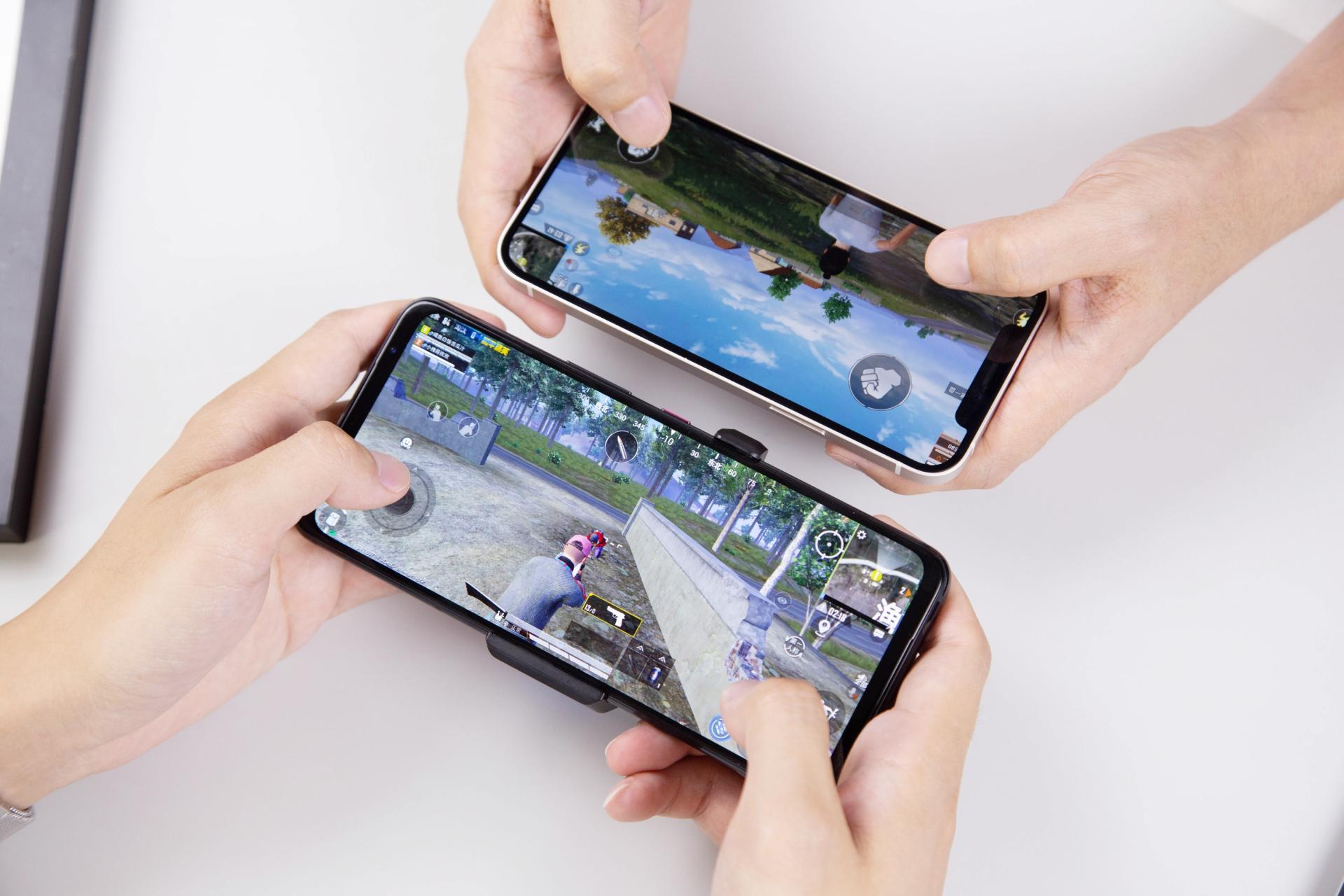 rog游戏手机5对比iphone12,rog游戏手机5与苹果13