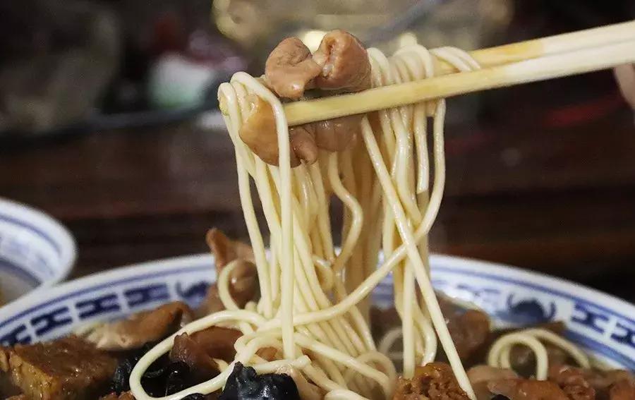 上海面馆沪西老弄堂地址,上海闸北区十大人气面馆