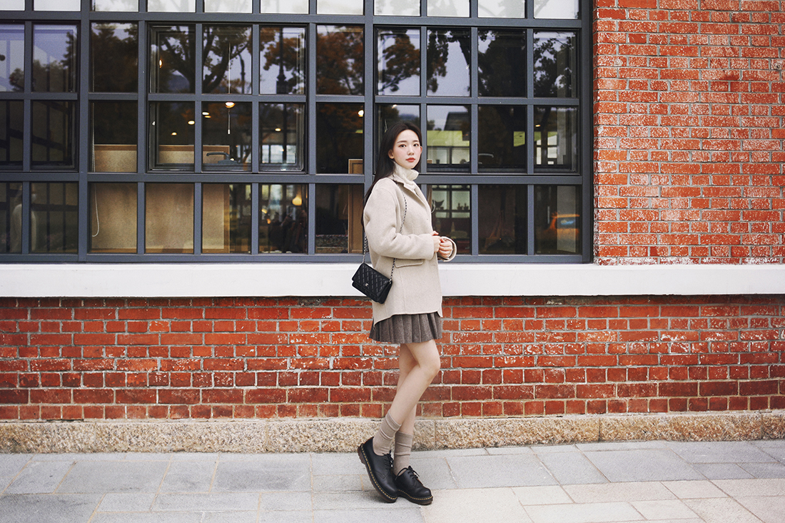 大衣内搭羊毛半高领针织衫,羊绒大衣内搭中长款针织衫