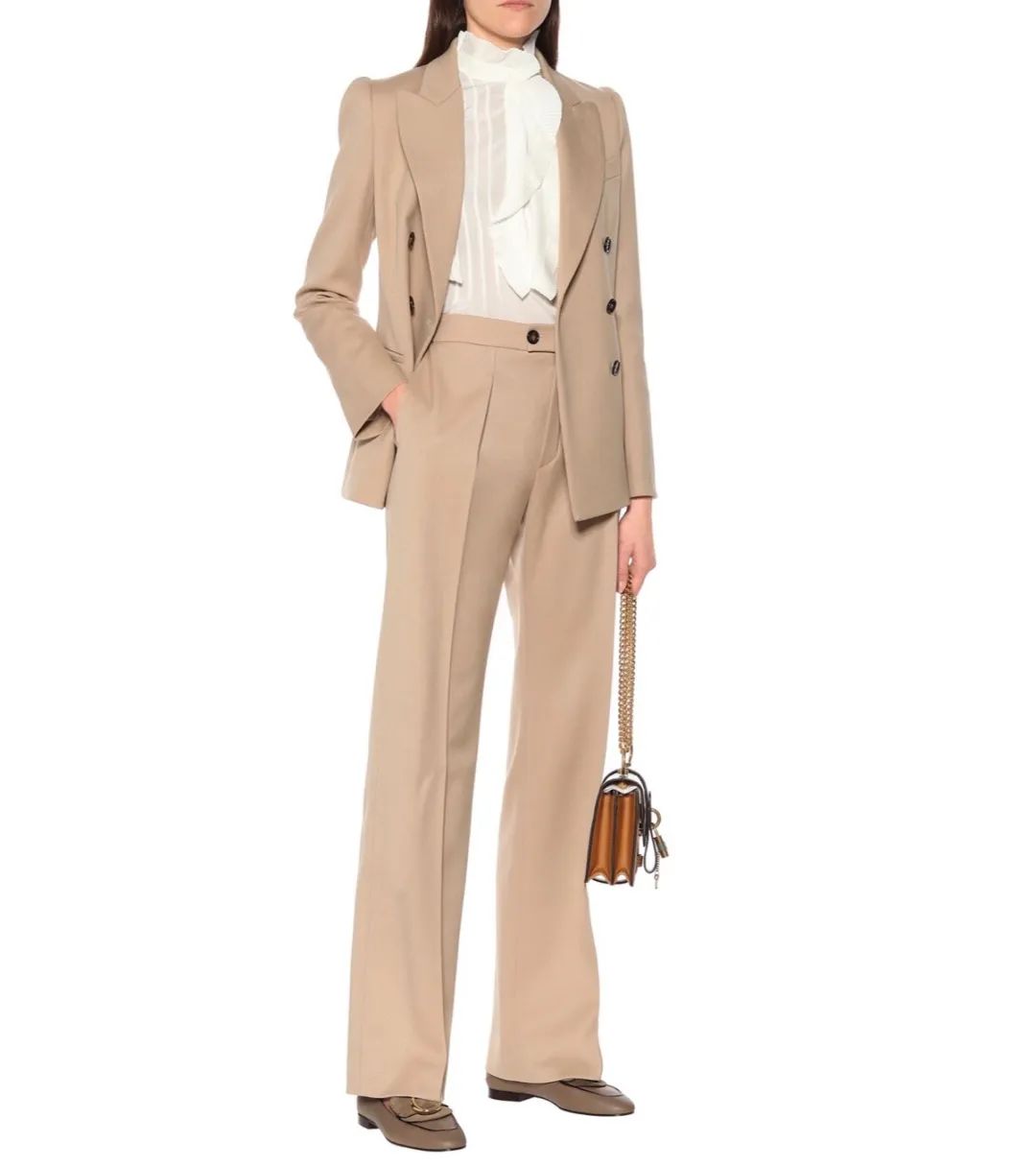 所有女生！帮你扒了10位女明星的*服私**，520照着穿就对啦