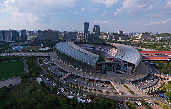 行路难不忘报国,中超球队体育场