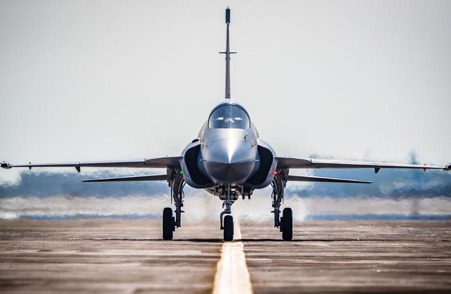 阿根廷终于想通,下定决心购买12架枭龙新战机,总订单6.64亿美元