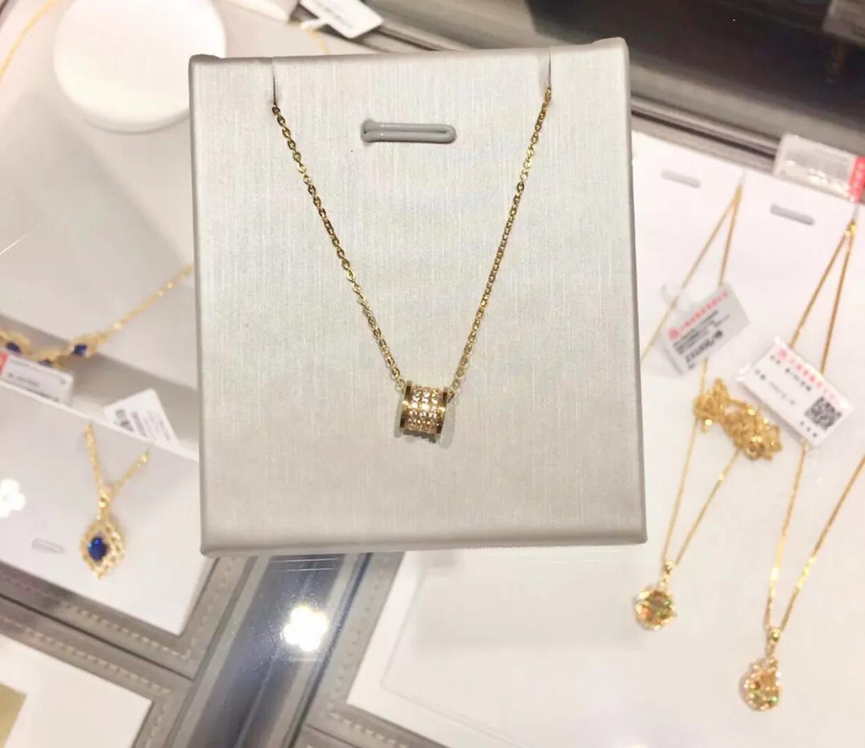 老凤祥代言人赵雅芝珠宝图片,老凤祥赵雅芝