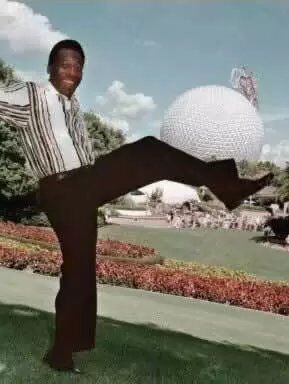 结三次婚的女人第25集,球王贝利18岁时照片