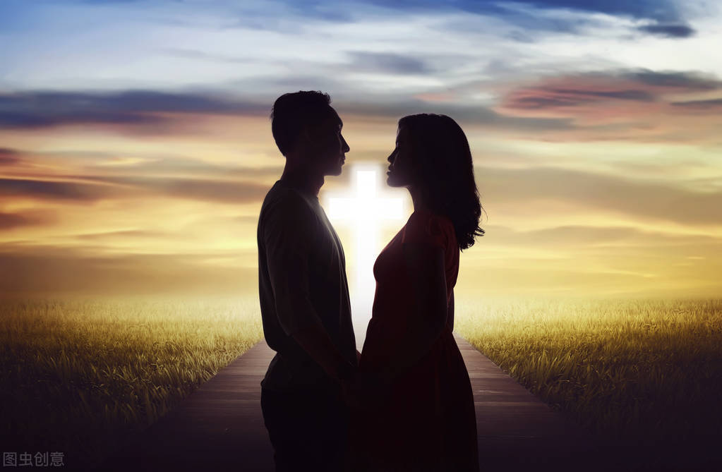 幸福的婚姻从来不缺少欣赏的眼光,婚姻的幸福是一个长久相伴的过程