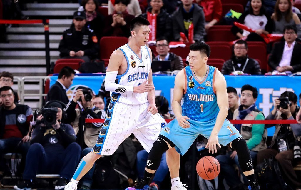 李根为什么在球员通道拿冠军,李根生涯巅峰时刻