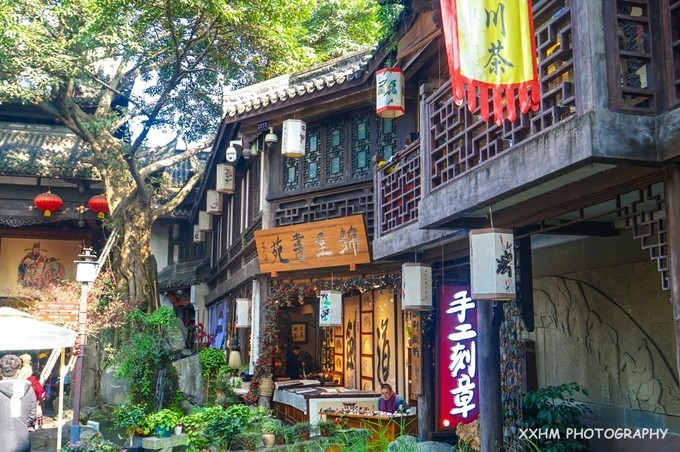 成都本地人去的最好吃的美食,中国姑娘吃成都美食