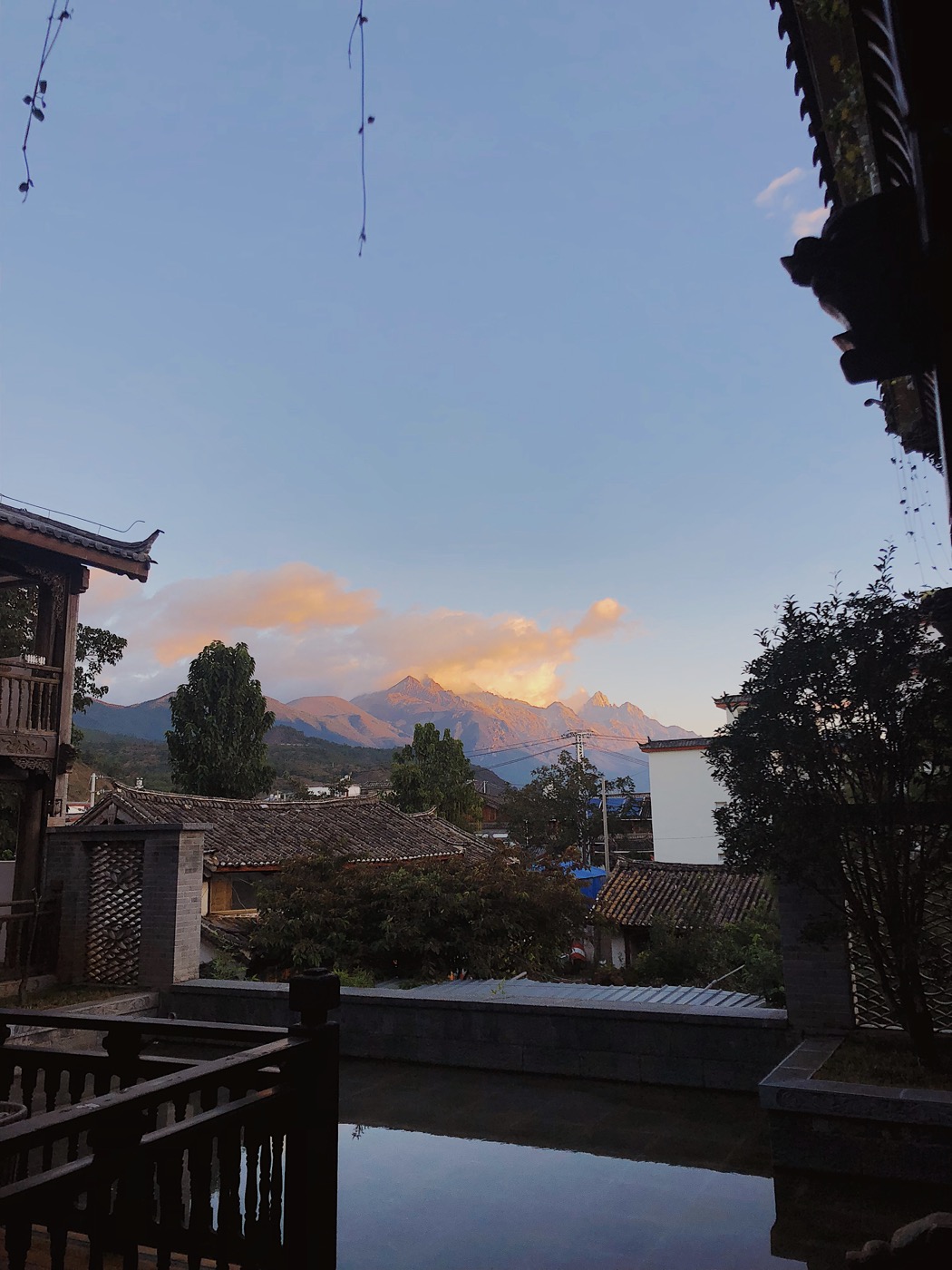 束河古镇民宿雪山下的家,束河古镇住宿看玉龙雪山