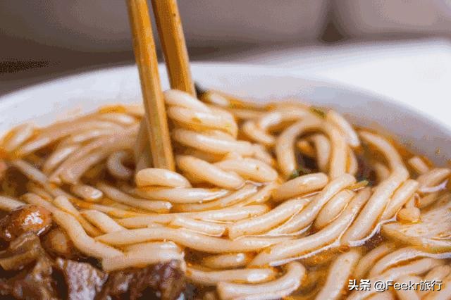 全网为阿朵淘汰鸣不平，而我想去她隐居5年的“世外桃源”静一静