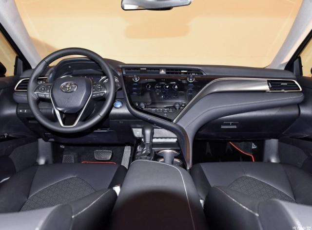 最新款凯美瑞车主用车视频感受,丰田凯美瑞最新款试驾视频