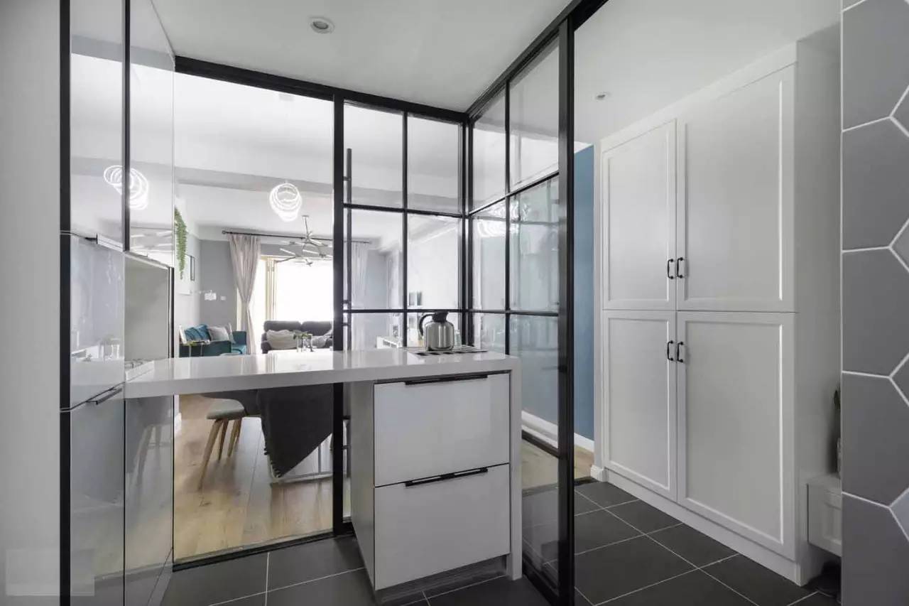 隔音不隔光的墙,隔音不透光隔断材料