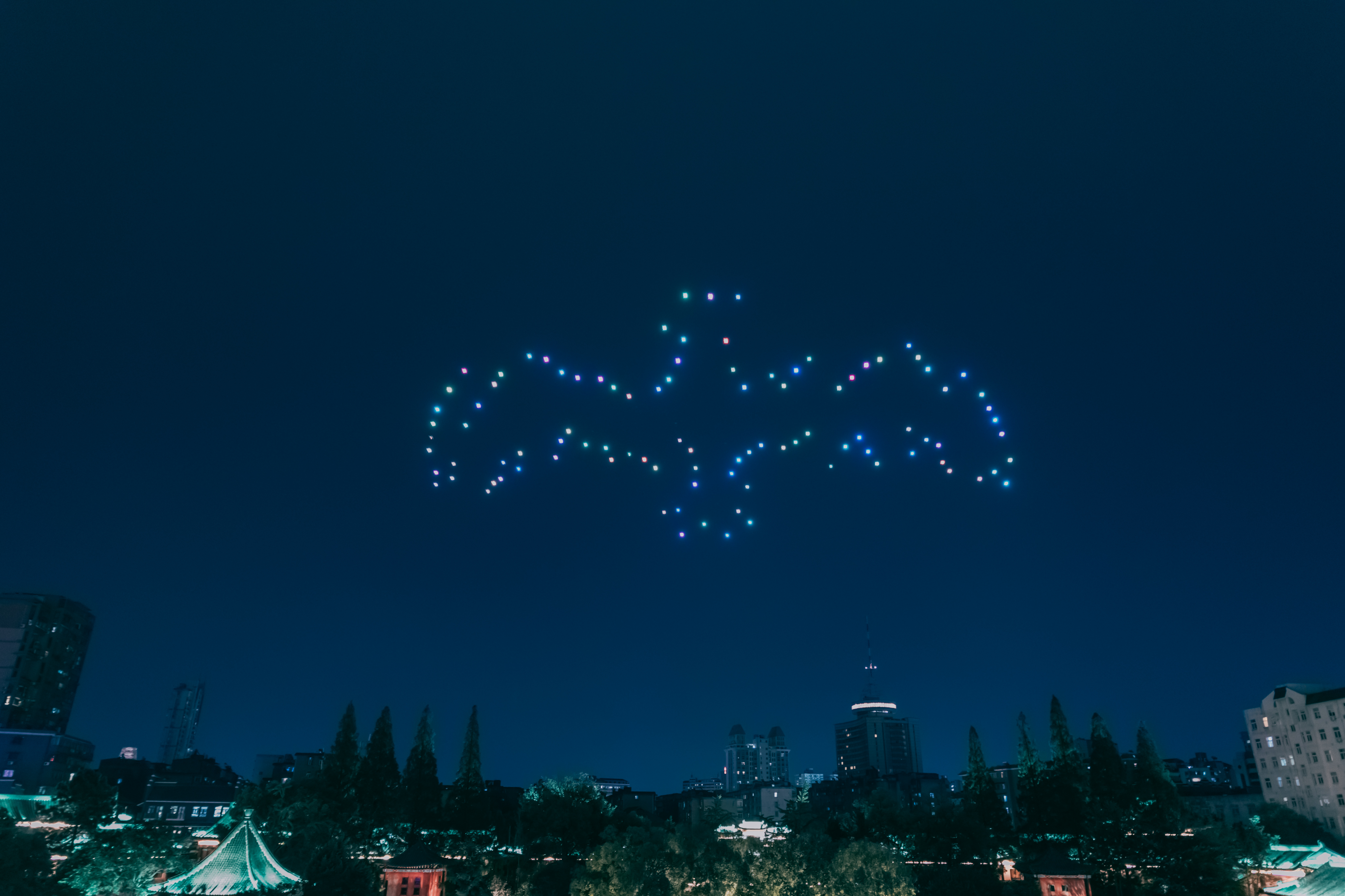 南昌之星摩天轮讲解,南昌之星摩天轮下面有什么玩