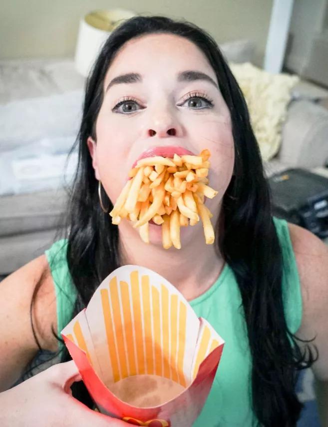 嘴巴最大的网红,一个嘴巴很小但是很能吃的网红