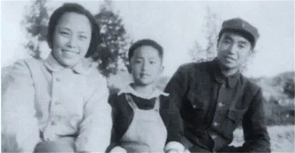 贺捷生什么时候开始长征的,贺捷生讲述长征故事文章