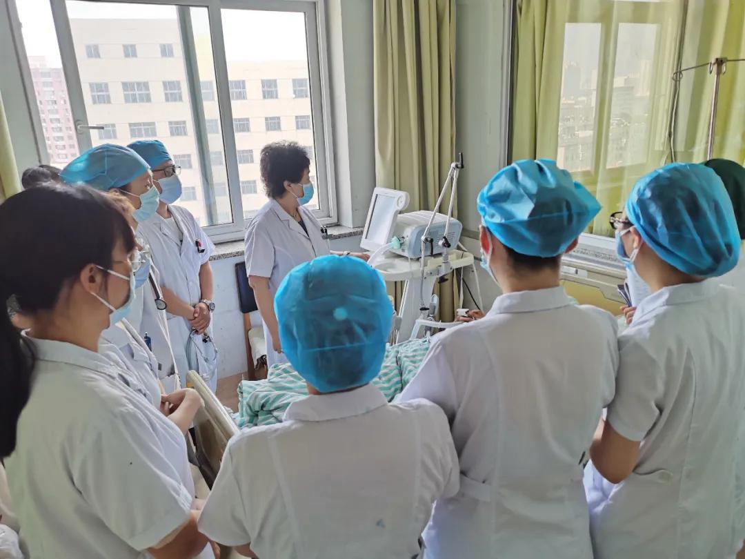 辽阳三院成功救治特发性肺间质纤维化急性加重高龄患者