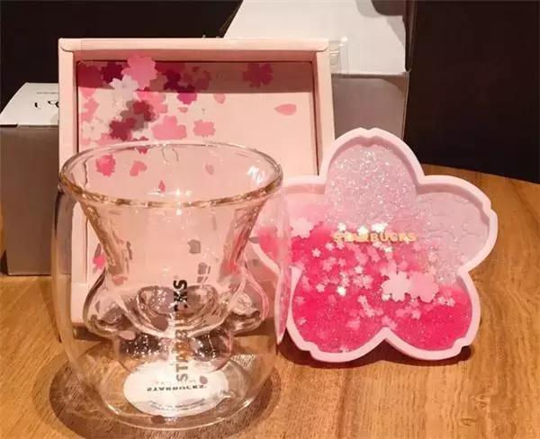 一个杯子卖100元挣25%,一个杯子的利润多少