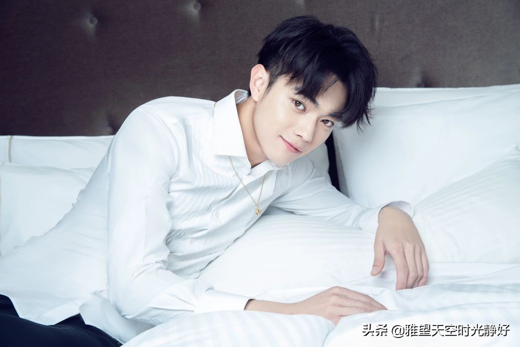 许凯是公认95后颜值超高,许凯那些年的神仙颜值