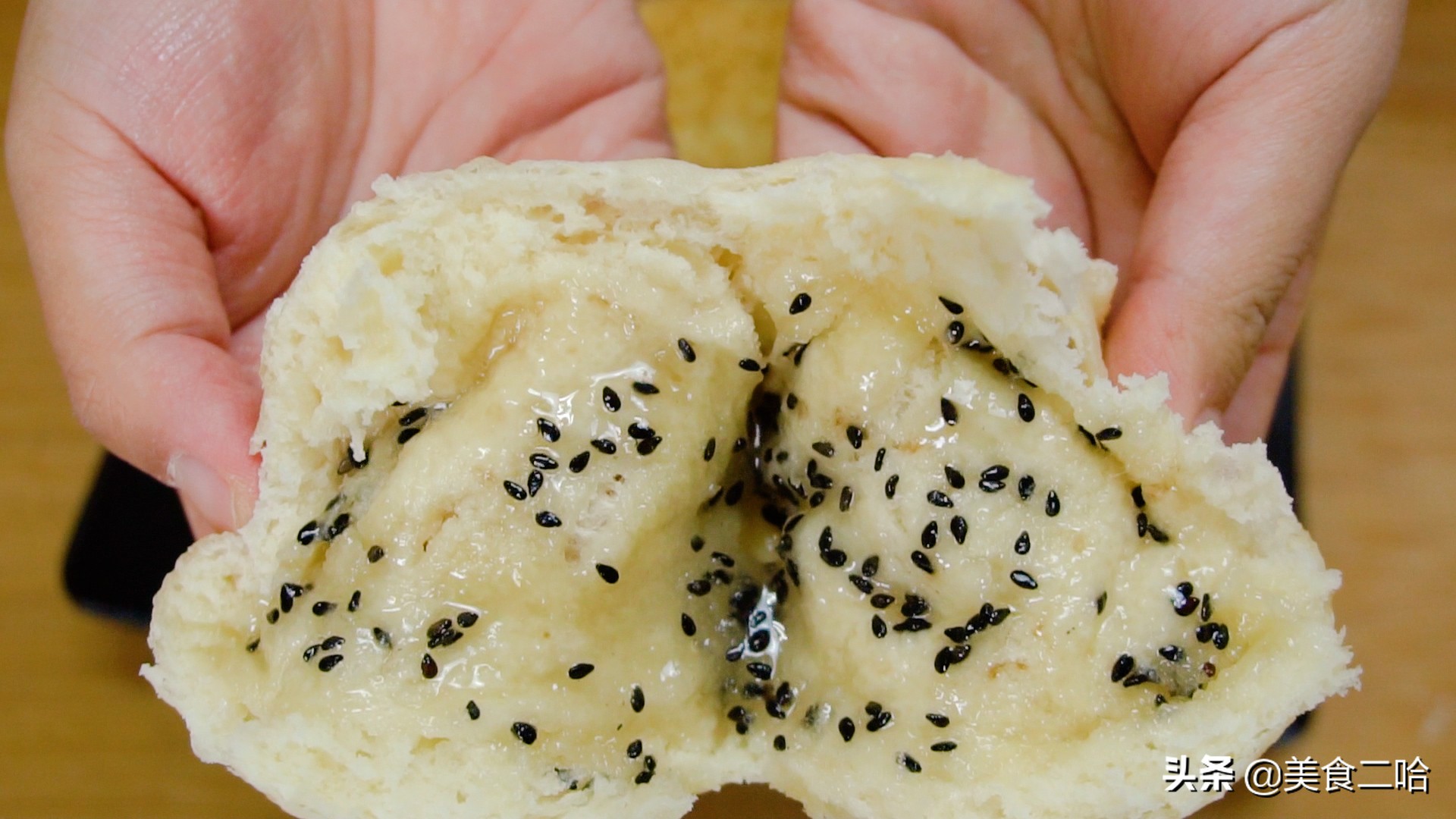 家常发面糖饼怎么做又软又好吃,烫面小糖饼家庭怎么做酥脆松软