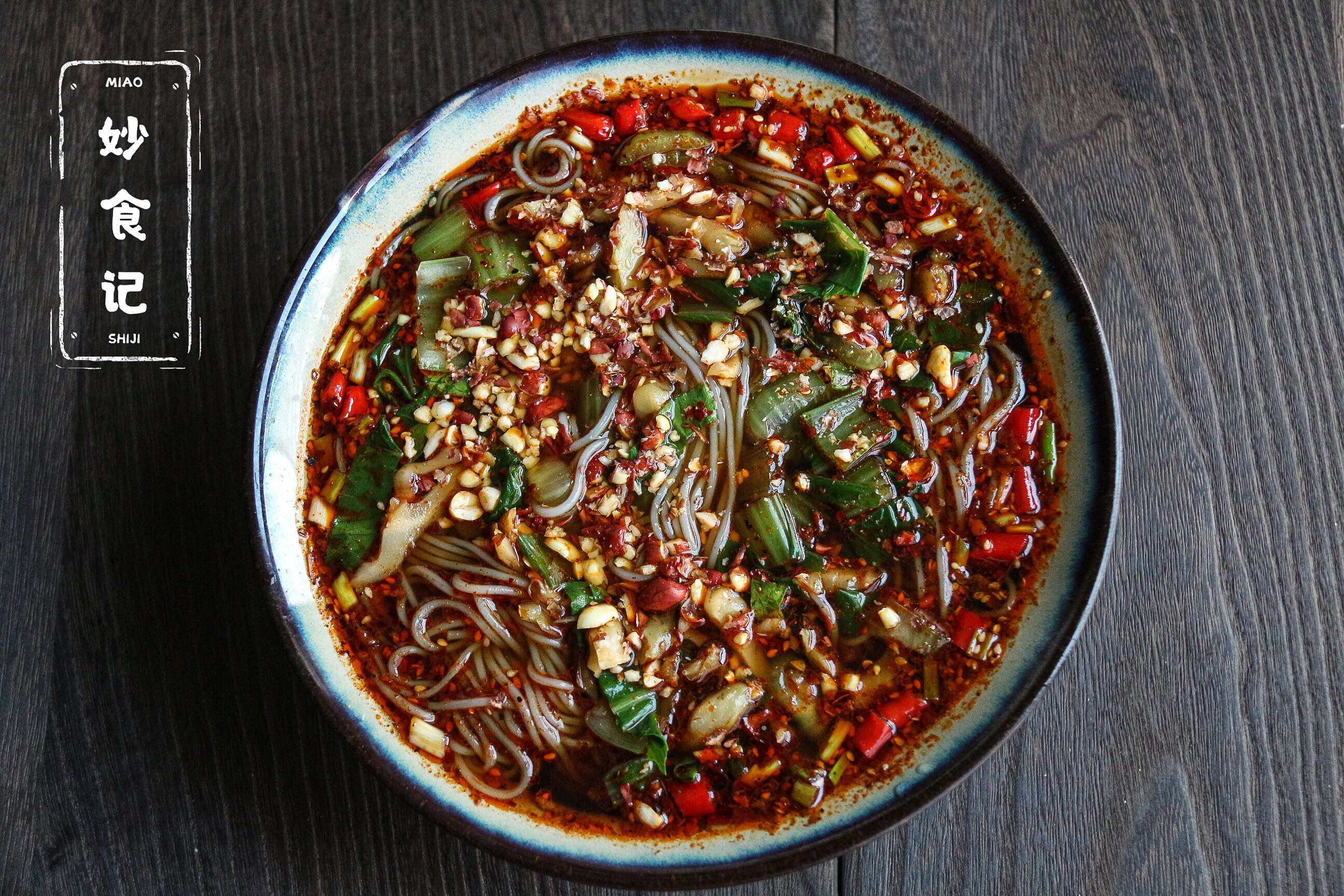 白象酸辣粉用冷水还是热水泡,自嗨锅酸辣粉上面加冷水还是热水