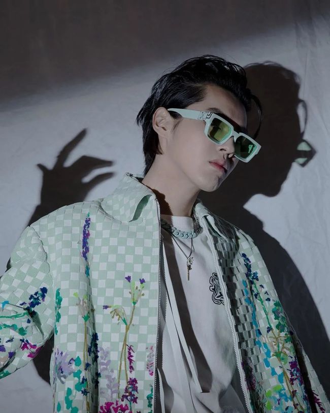 lv路易威登1854年几月上市,路易威登古巴项链掉色如何处理