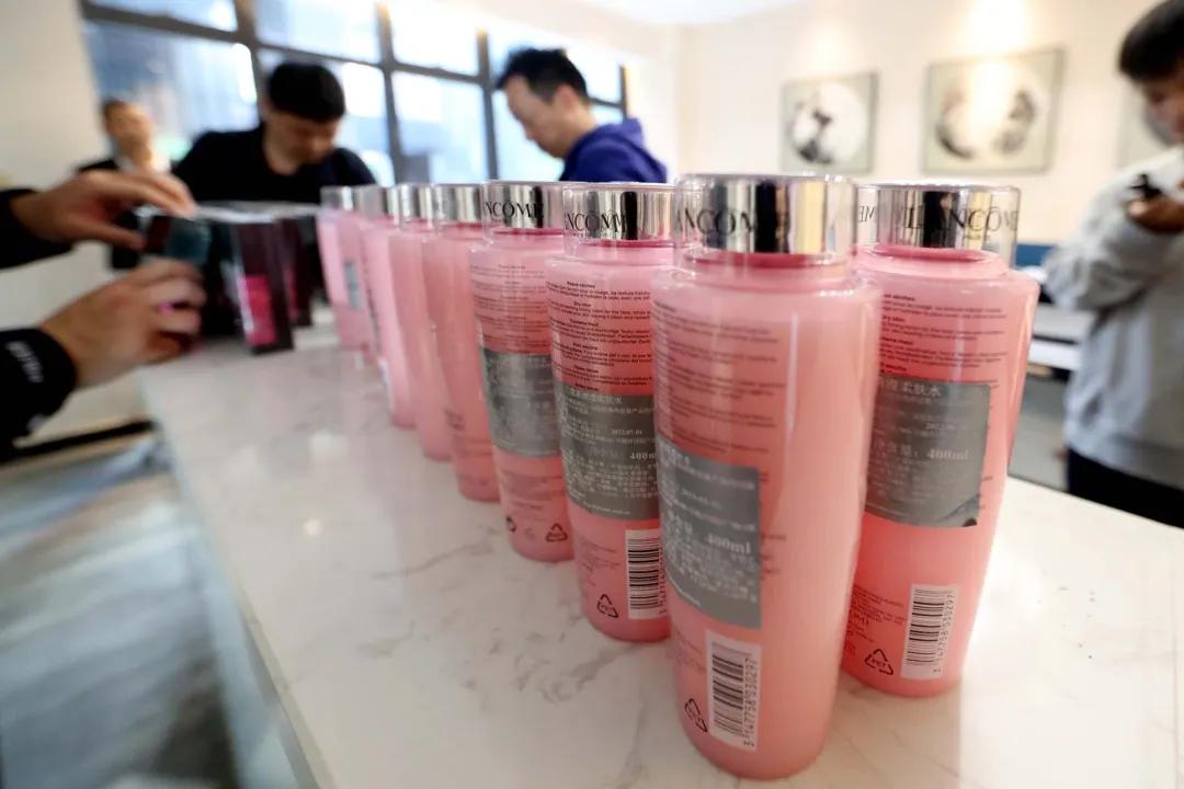 你买到的网红化妆品可能都是假的,你买的化妆品是正品吗