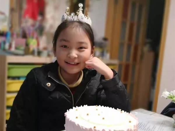 闯完基础课继续学大思，她的英语写作即将跟上美国同龄人