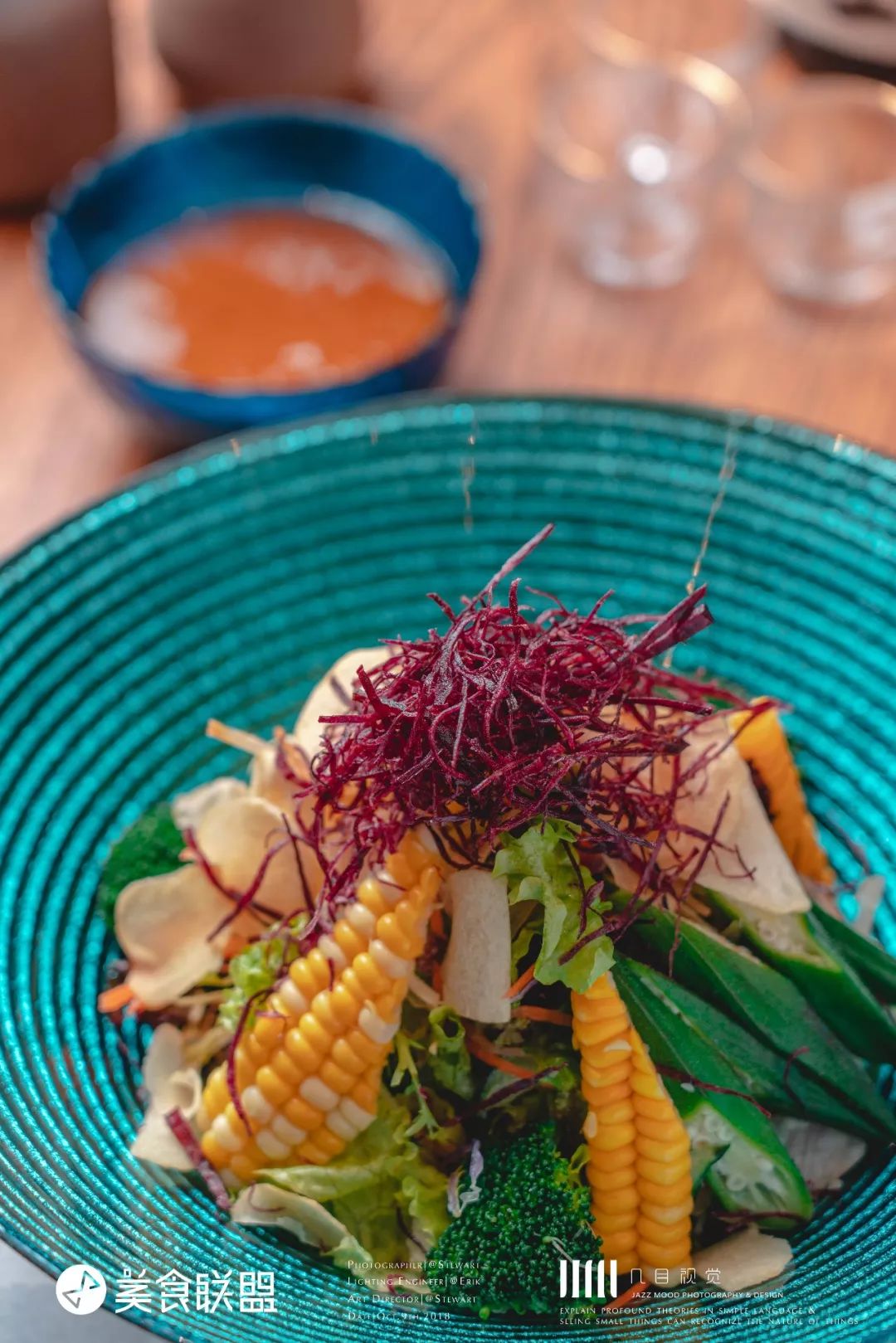 昆明唯一屋顶清真居酒屋，居然还能吃到活鳗鱼，48元清酒喝到嗨