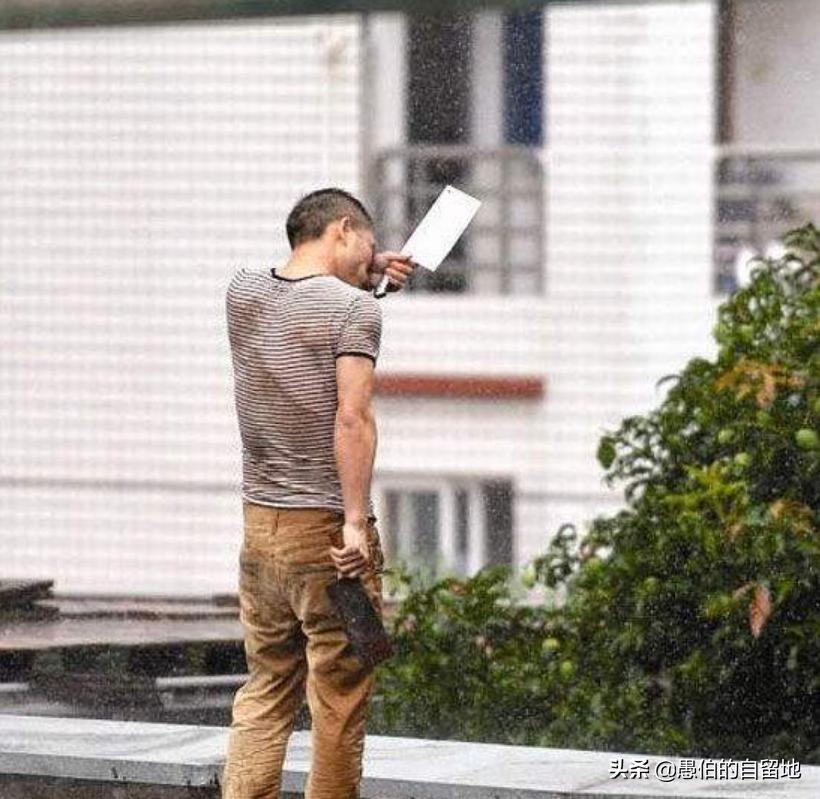 故事：那夜，男友把我当成猎物，跟他玩“仙人跳”