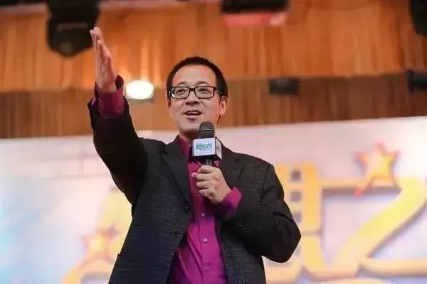 80岁的时尚潮流老奶奶 (88岁时尚老奶奶)