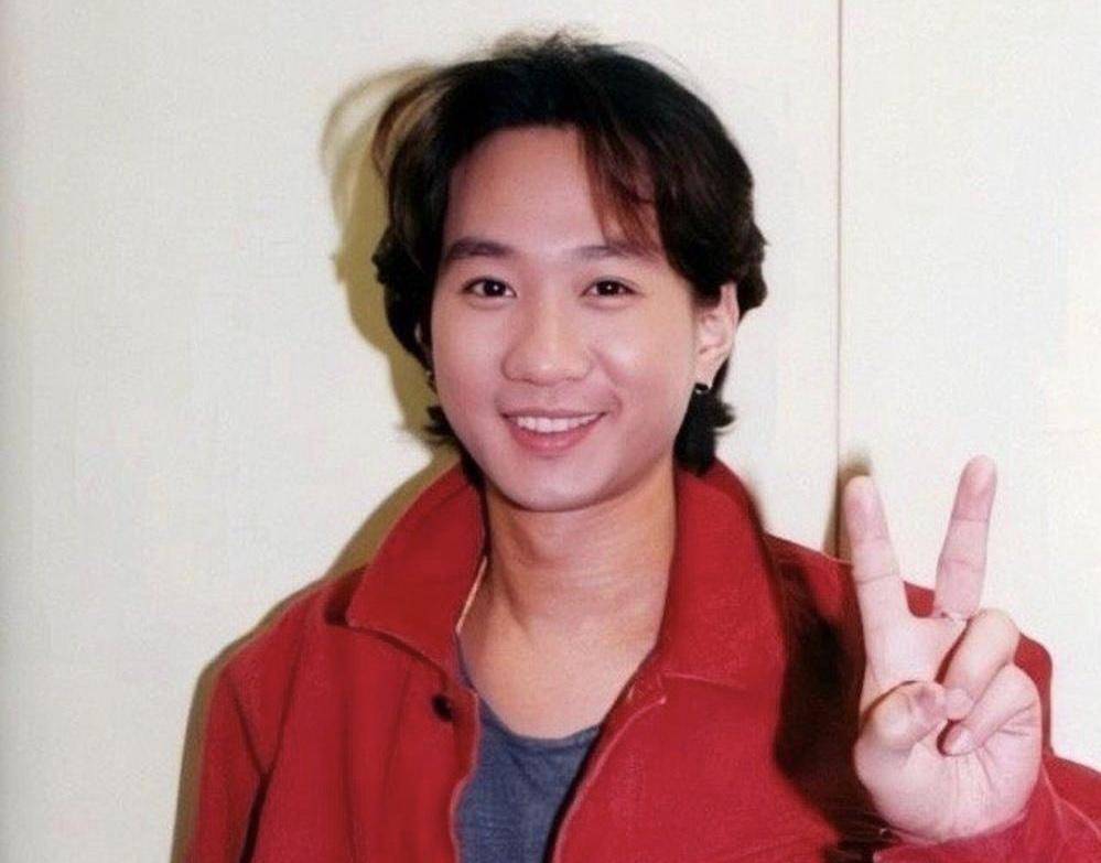 黄家驹去世后beyond哭成泪人场面,beyond黄家驹死前最后一场演唱会