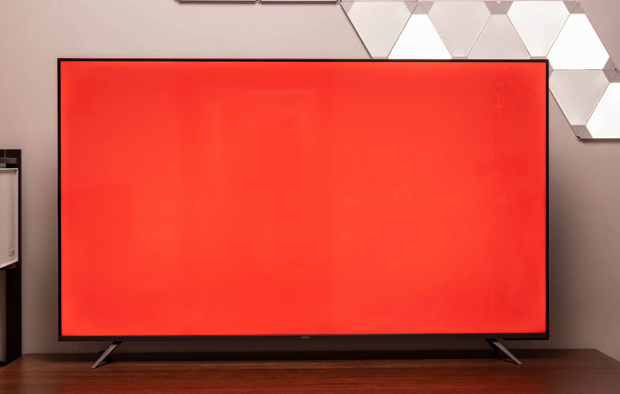 新电视装好之后要怎样才能开机,新电视到了怎么安装