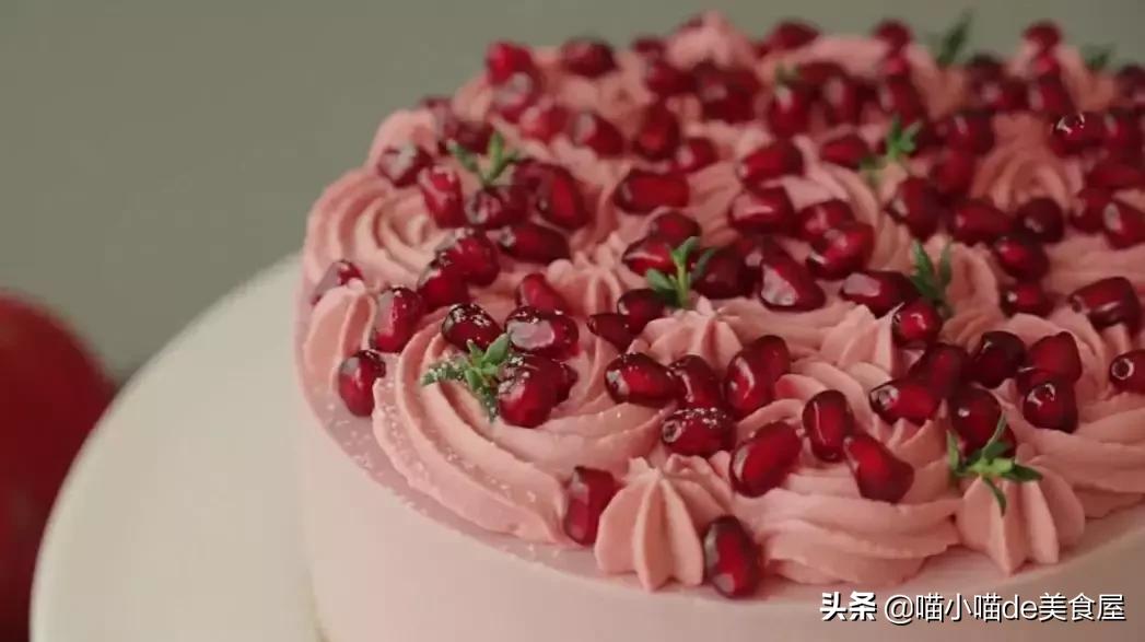它火遍韩国私房圈，红宝石奶油芝士蛋糕，咬一口得多少钱？