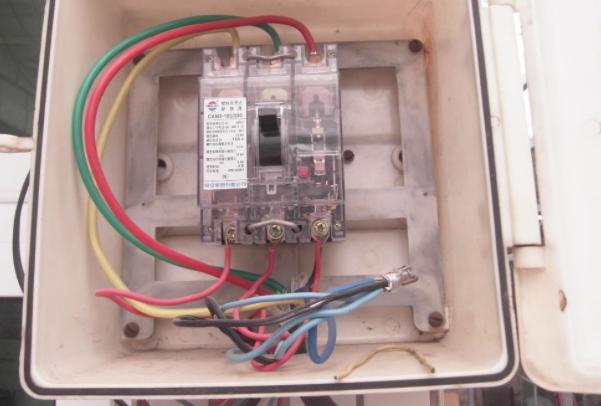 l是火线n是零线e是什么线,l和n在接线时如何对应火线和零线