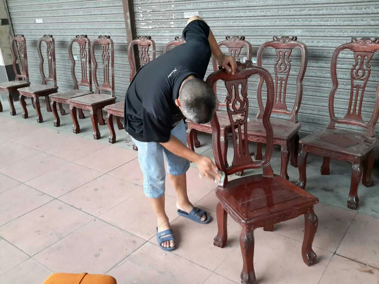 皮匠大师沙发翻新换皮,广州老皮匠沙发翻新电话号